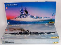 Lot 1542 - 2 boxed as issued Heller 1/400th scale plastic...