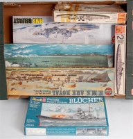Lot 1544 - 10 assorted mixed scale plastic warship and...
