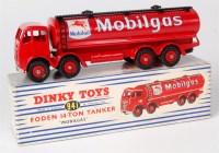 Lot 1967 - Dinky, 941 Foden 14-ton tanker 'Mobilgas', 2nd...