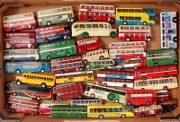 Lot 2534 - A tray of mixed loose bus, coach and...