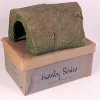 Lot 364 - Hornby 1932-41 No. 3 curved tunnel with 'Made...