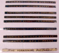Lot 365 - Hornby 1932-5 8 assorted blue and gold train...