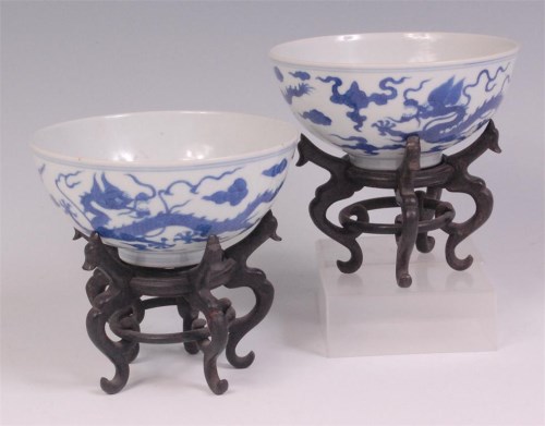 Lot 661 - A pair of 18th century Chinese porcelain...