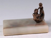 Lot 48 - An Art Deco style onyx rectangular ashtray,...
