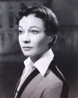 Lot 94 - Angus McBean - Vivien Leigh as Viola disguised...