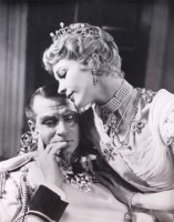 Lot 87 - Angus McBean - Vivien Leigh and Laurence...