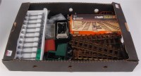 Lot 308 - A large tray containing an assortment of 0...