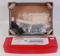 Lot 316 - A tray containing various 0 gauge kits and...