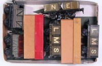 Lot 411 - Five items of gauge 1 rolling stock including...