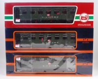 Lot 368 - 6 G-scale green bogie coaches with minor...