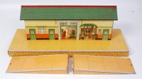 Lot 519 - A 1949-55 Hornby No. 3 station with green roof...