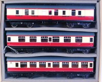 Lot 546 - An Ace 2002 c/5 Set A BR Mk1 set of 3 coaches...