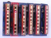 Lot 615 - 6 Hornby Dublo boxed coaches in BR red/cream,...