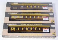 Lot 638 - 3 boxed Wrenn Pullman coaches to include...