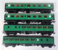 Lot 661 - 2 unboxed 4082 BR suburban brake 2nd coaches,...