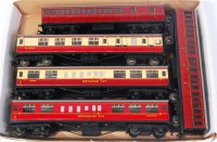 Lot 650 - Hornby Dublo D12 brake coach metal wheels,...