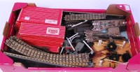 Lot 662 - Hornby Dublo 2 rail and 3 rail track to...