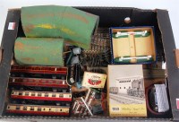 Lot 608 - Tray containing 2D3 and 2D12 coaches, 4 points...