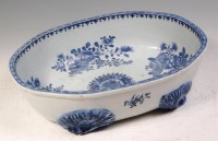 Lot 375 - A 19th century Chinese export oval bowl,...