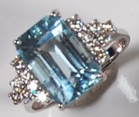 Lot 216 - An Art Deco style 18ct white gold aquamarine...
