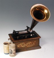 Lot 667 - An Edison Standard Phonograph in oak case,...