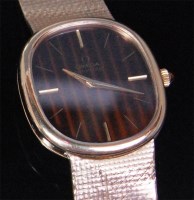 Lot 543 - An Omega de Ville 9ct gold cased gents dress...