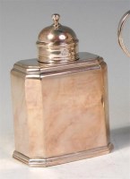 Lot 512 - An Elkington & Co silver tea canister, having...
