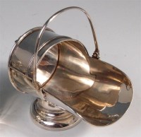 Lot 500 - An Edwardian silver sucrére, in the form of a...