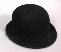 Lot 627 - A Harman & Son of Jermyn Street London velvet...