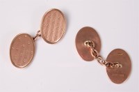 Lot 2617 - A pair of 15ct cufflinks, the oval cufflinks...