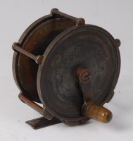 Lot 1540 - A Victorian brass 4'' fly reel having...