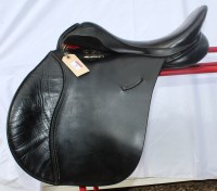 Lot 9 - Saddle Eclipse GP 17'' black wide fit S/H