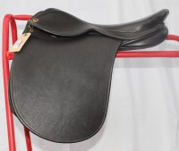 Lot 22 - Saddle Barnsby show black new 17'' medium
