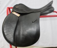 Lot 24 - Saddle Fieldhouse GP 17'' black fit medium...
