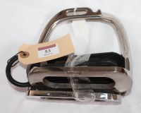 Lot 53 - 4½'' Peacock irons - Complete
