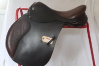 Lot 83 - Saddle Barnsby 733 17'' havana medium fit ex demo