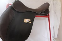 Lot 89 - Saddle Fieldhouse GP havana 19'' medium fit S/H