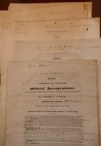 Lot 2012 - Guy's Hospital syllabus of Course of Lectures...