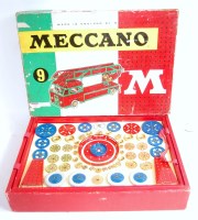 Lot 173 - Meccano No 9 outfit circa 1960, restrung...