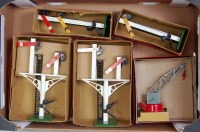 Lot 329 - A large tray containing 5x boxed Hornby...