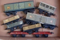 Lot 358 - A small tray containing 8x assorted Hornby NE...