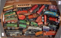 Lot 370 - A large tray containing 14 c/w locos by...