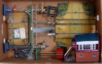Lot 378 - A large tray of mainly prewar Hornby...