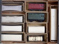 Lot 403 - A large tray containing a rake of 3x...