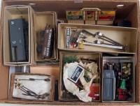 Lot 406 - 2 boxes containing a large quantity of ''0''...