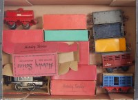 Lot 422 - Tray Hornby '0' gauge items; No 1 1925-6 tank...