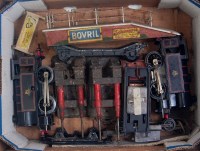 Lot 440 - A small tray containing 2 x Hornby 1954-60 No...