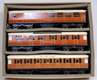 Lot 532 - Ace Trains set of coaches LNER C/4 1st class,...