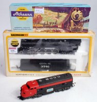 Lot 648 - A Bachmann USA H0 Santa Fe Northern 4-8-4 with...