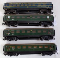 Lot 691 - 4 unboxed Marklin H0 coaches, 4009.6 Wagons...